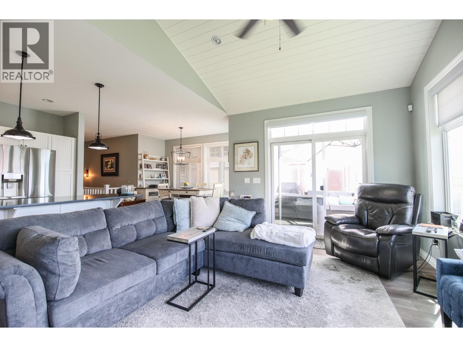 2450 Radio Tower Road Unit# 202, Oliver