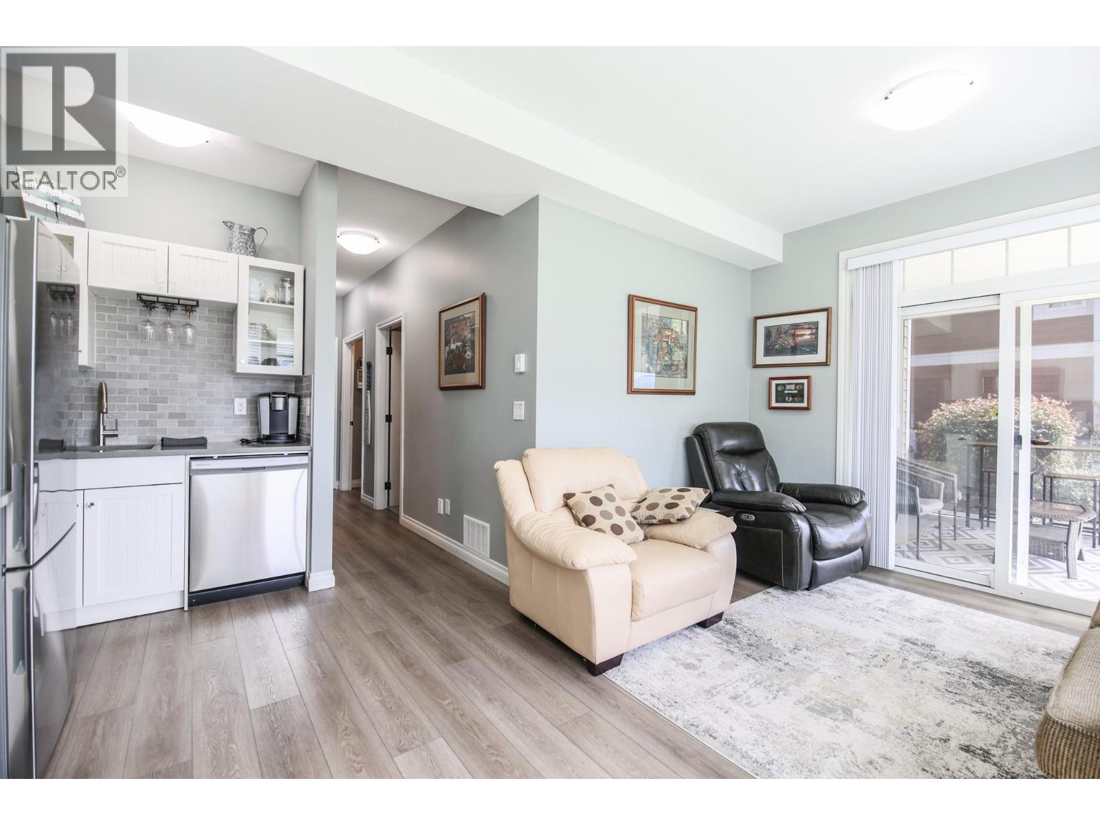 2450 Radio Tower Road Unit# 202, Oliver