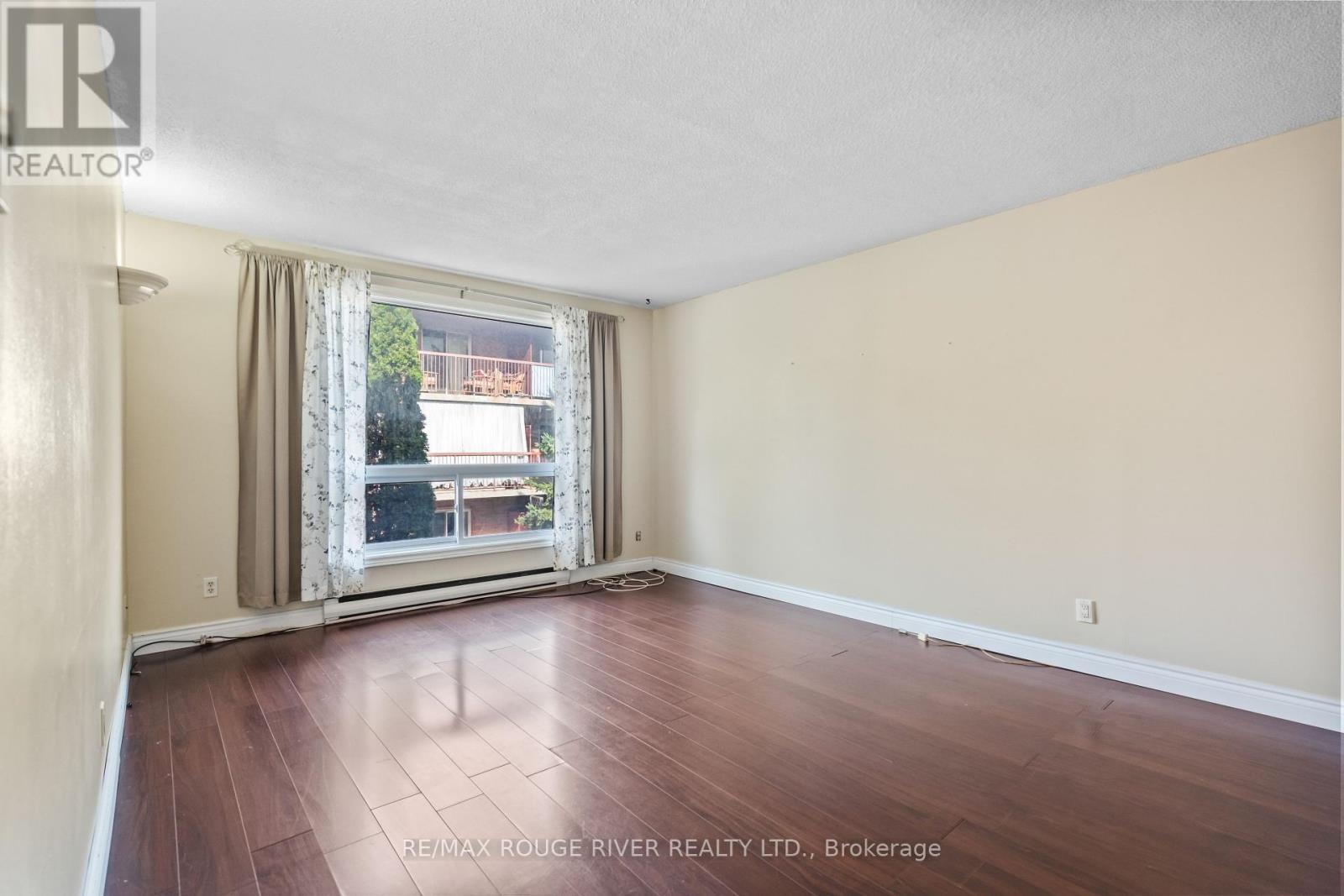 Photo 12 of 3 494 Elgin Street W, Cobourg ON