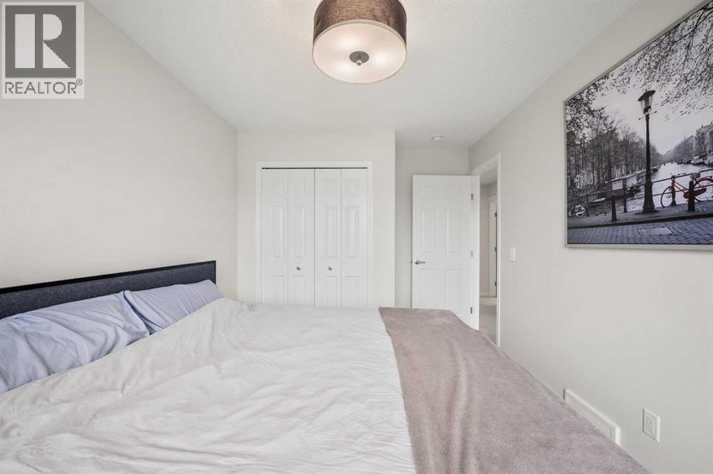 Photo 29 of 681 Hillcrest Road Sw, Airdrie AB