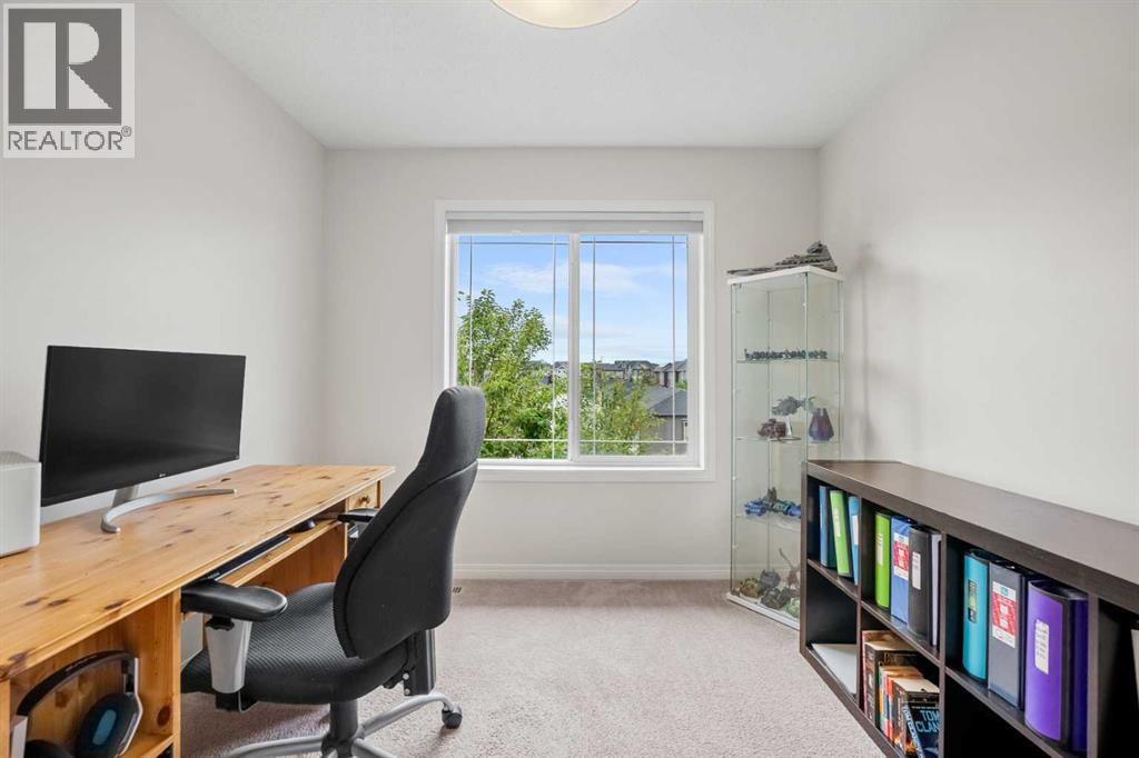 Photo 30 of 681 Hillcrest Road Sw, Airdrie AB