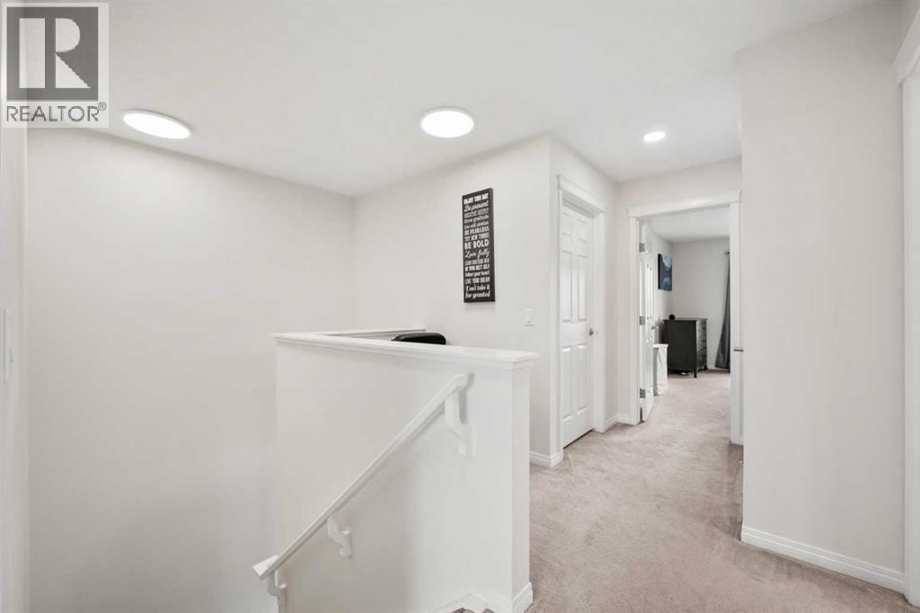Photo 21 of 681 Hillcrest Road Sw, Airdrie AB