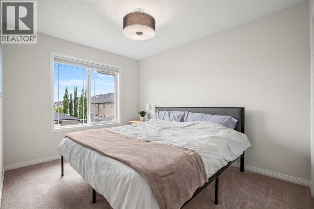 Photo 28 of 681 Hillcrest Road Sw, Airdrie AB