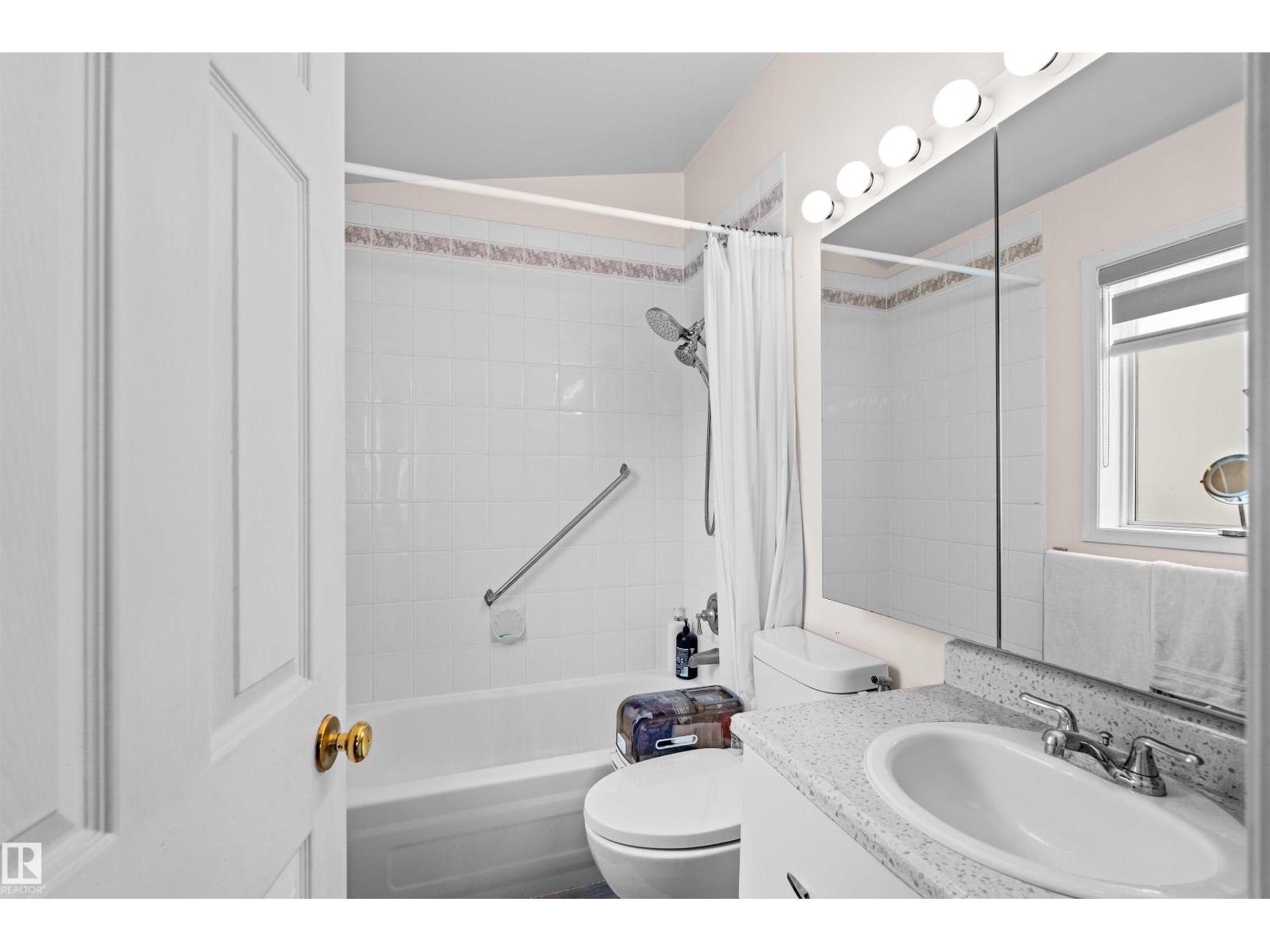 Photo 14 of 333 Dechene Wy Nw, Edmonton AB