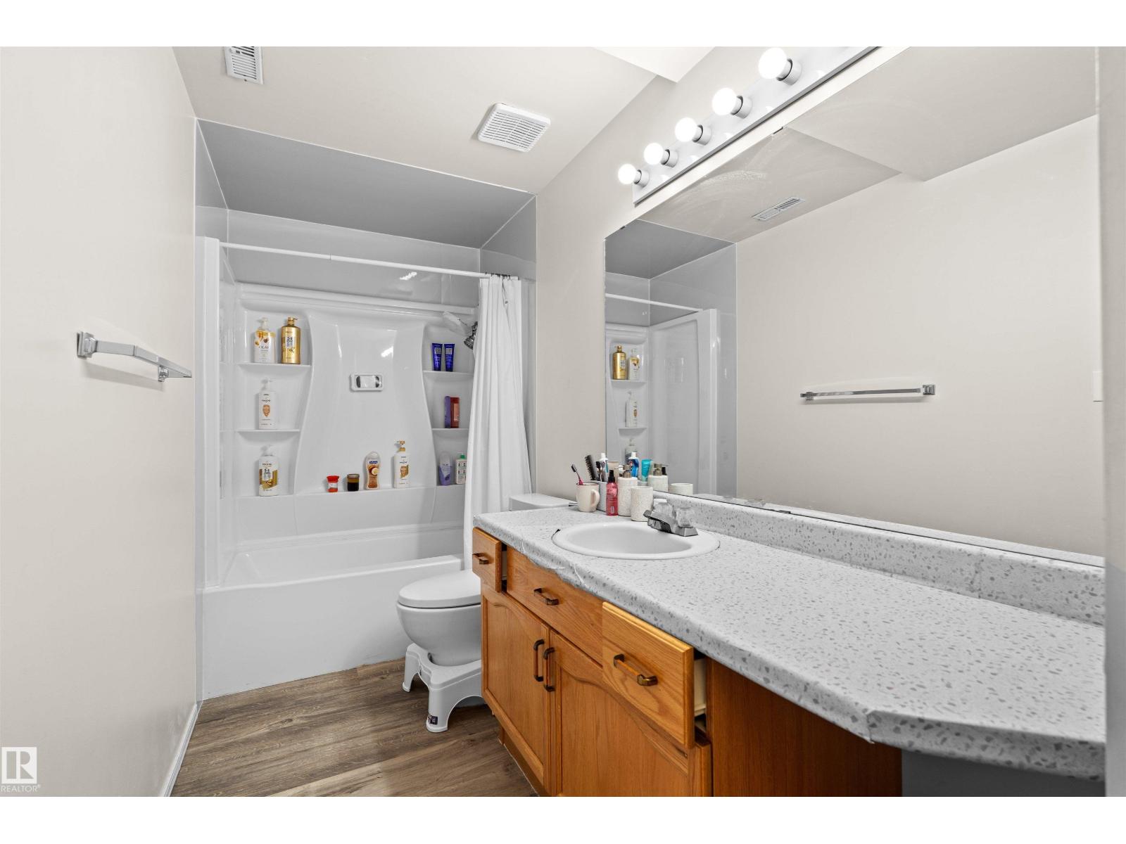 Photo 21 of 333 Dechene Wy Nw, Edmonton AB