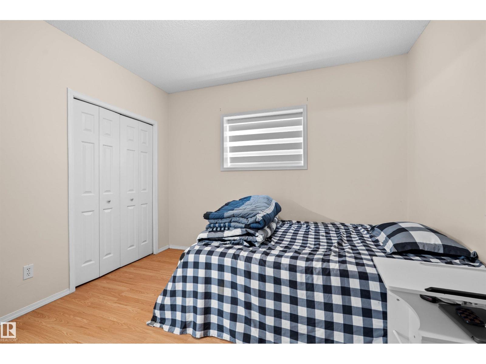 Photo 23 of 333 Dechene Wy Nw, Edmonton AB