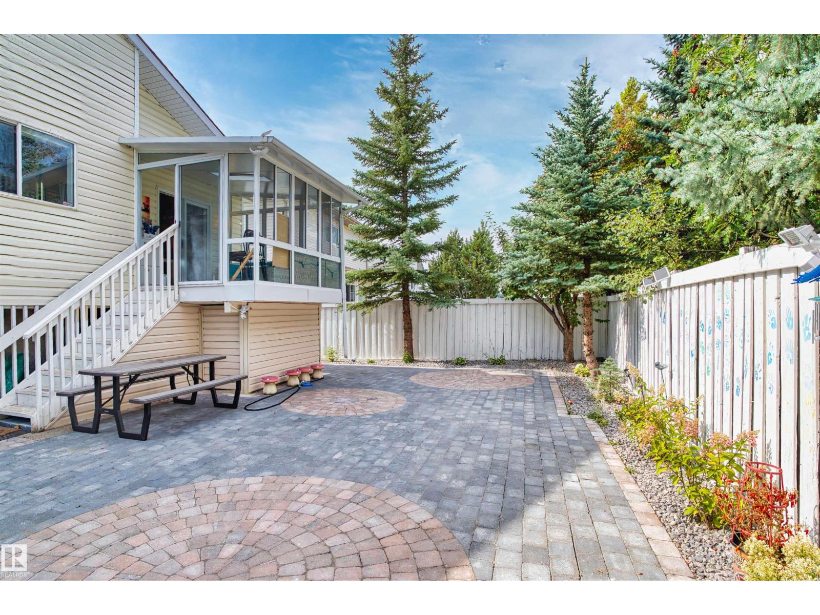 Photo 30 of 333 Dechene Wy Nw, Edmonton AB