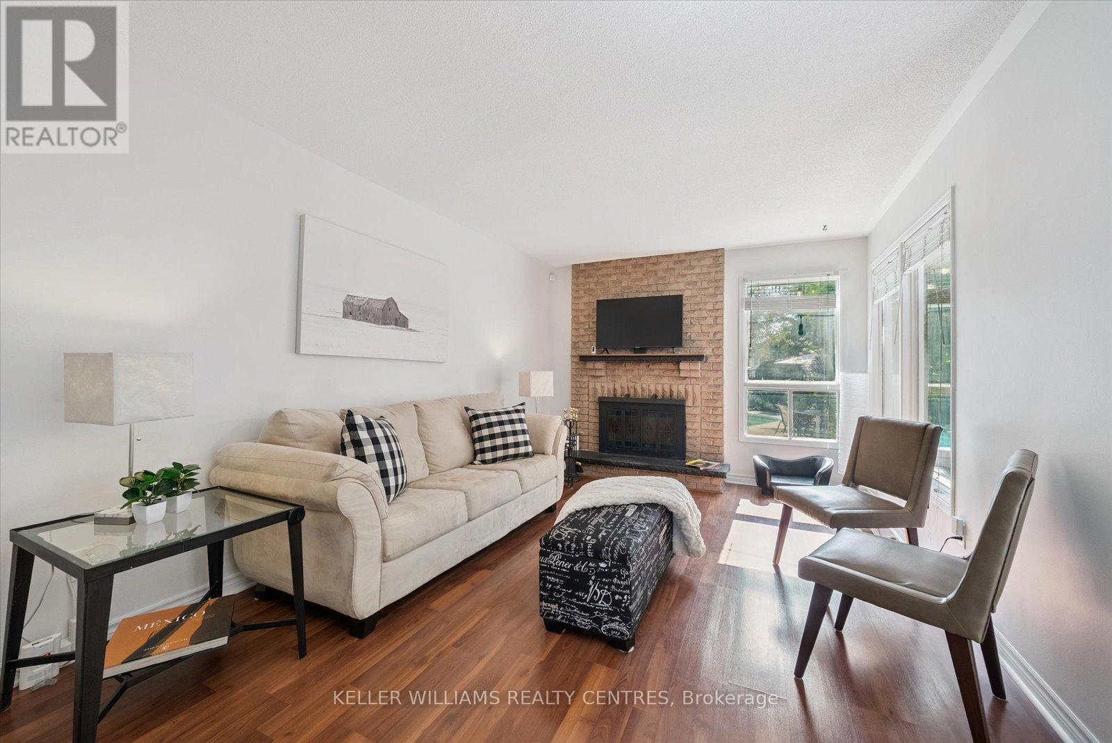Photo 14 of 26 Stonehill Boulevard, East Gwillimbury ON