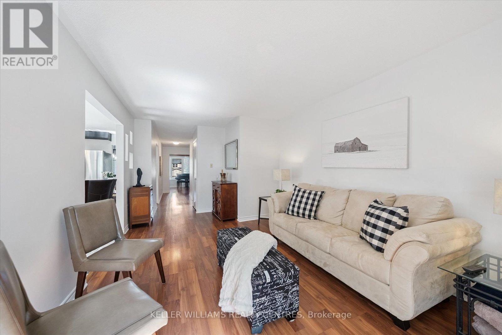 Photo 16 of 26 Stonehill Boulevard, East Gwillimbury ON
