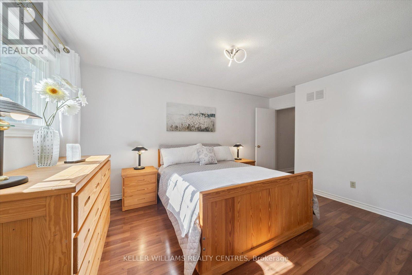 Photo 19 of 26 Stonehill Boulevard, East Gwillimbury ON