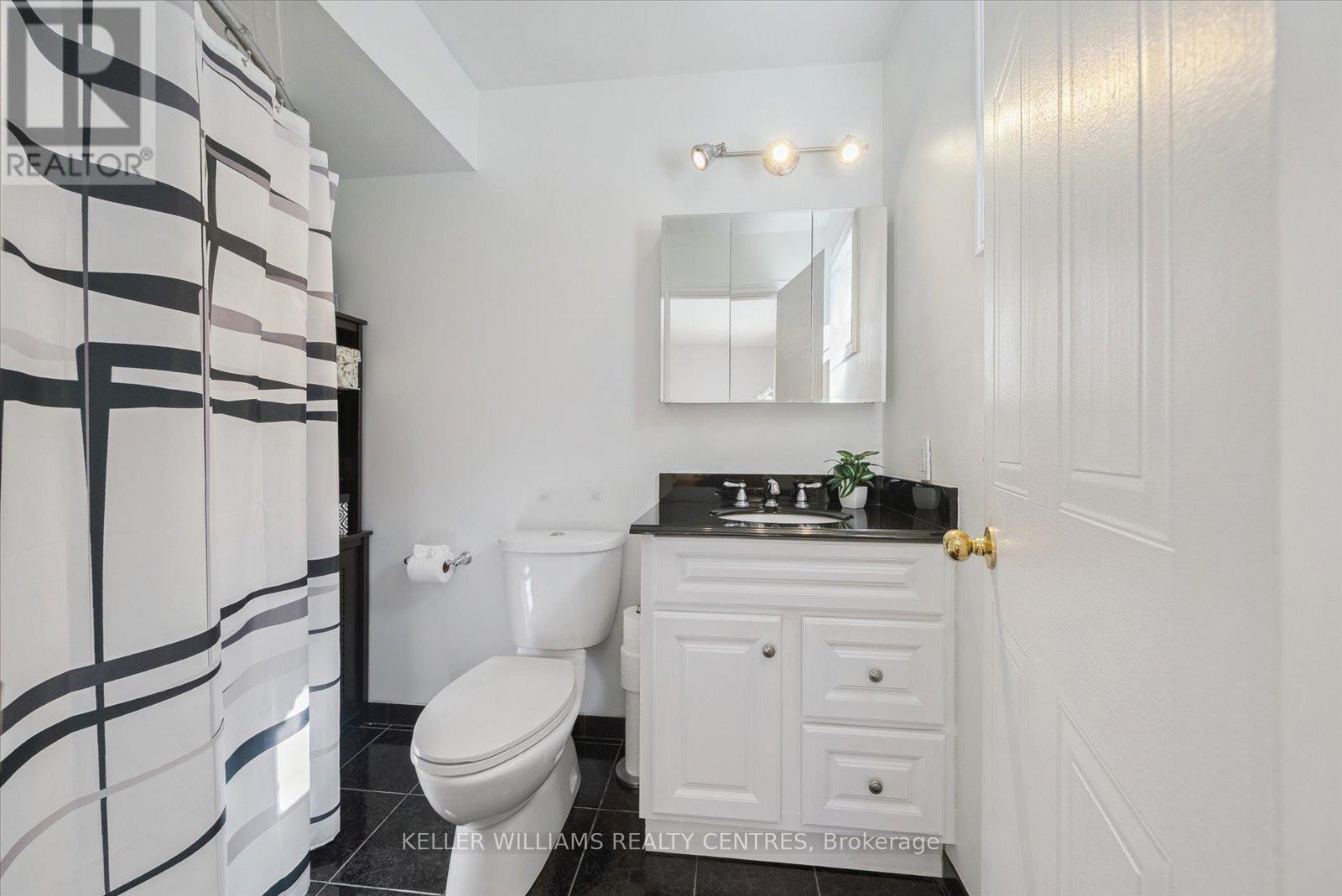 Photo 20 of 26 Stonehill Boulevard, East Gwillimbury ON