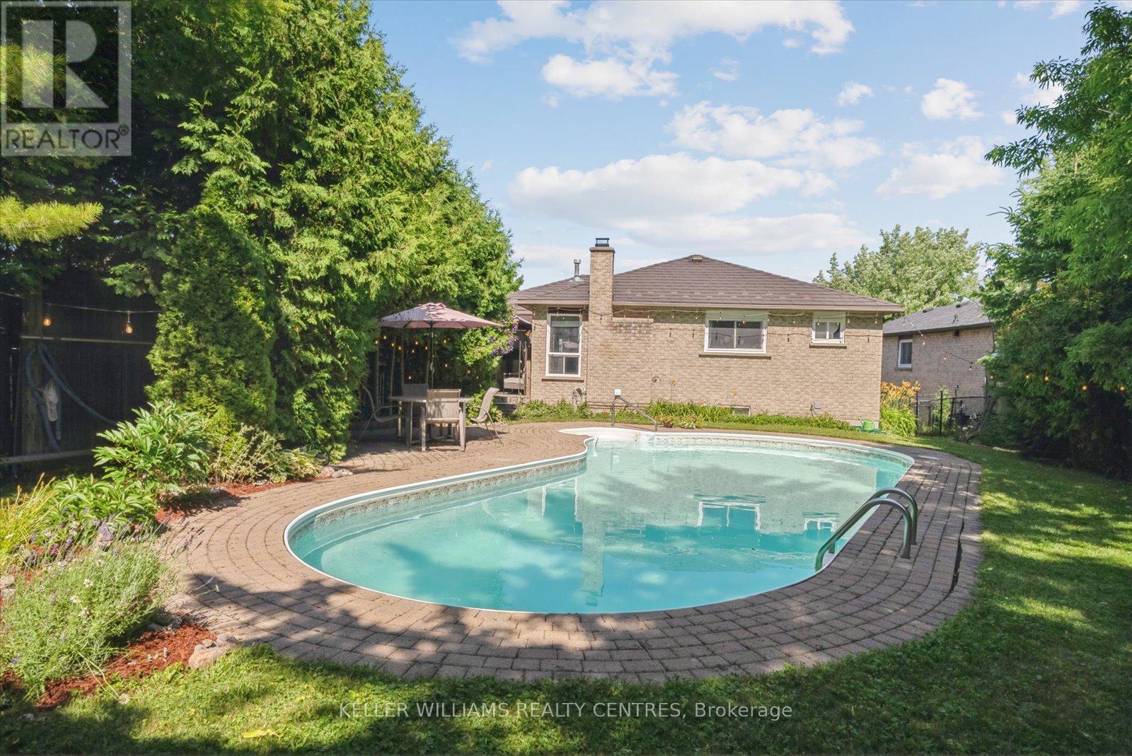 Photo 37 of 26 Stonehill Boulevard, East Gwillimbury ON