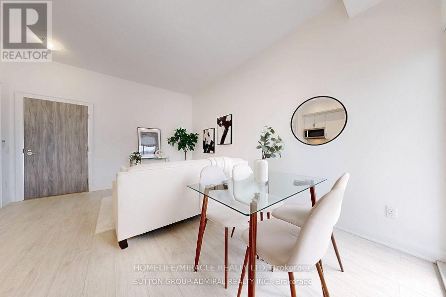 Photo 12 of 202 10 Gatineau Drive, Vaughan ON