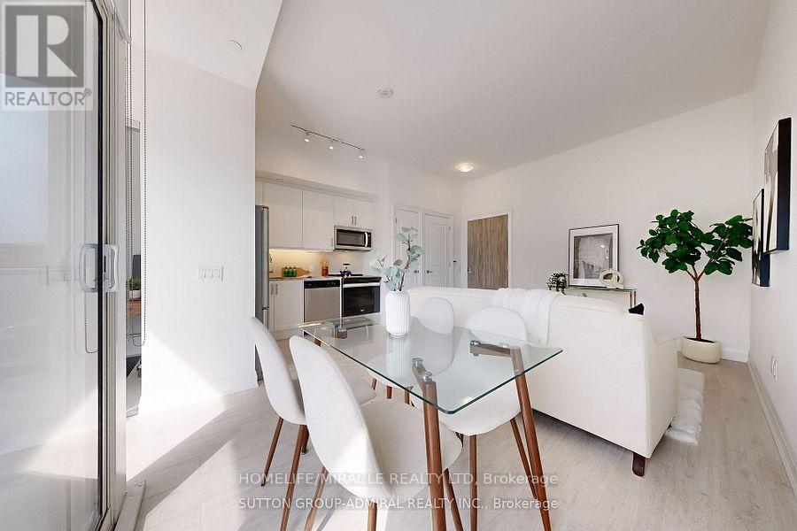 Photo 13 of 202 10 Gatineau Drive, Vaughan ON
