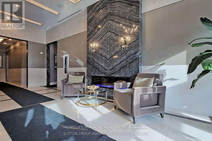 Photo 2 of 202 10 Gatineau Drive, Vaughan ON
