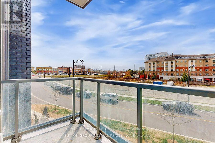 Photo 24 of 202 10 Gatineau Drive, Vaughan ON