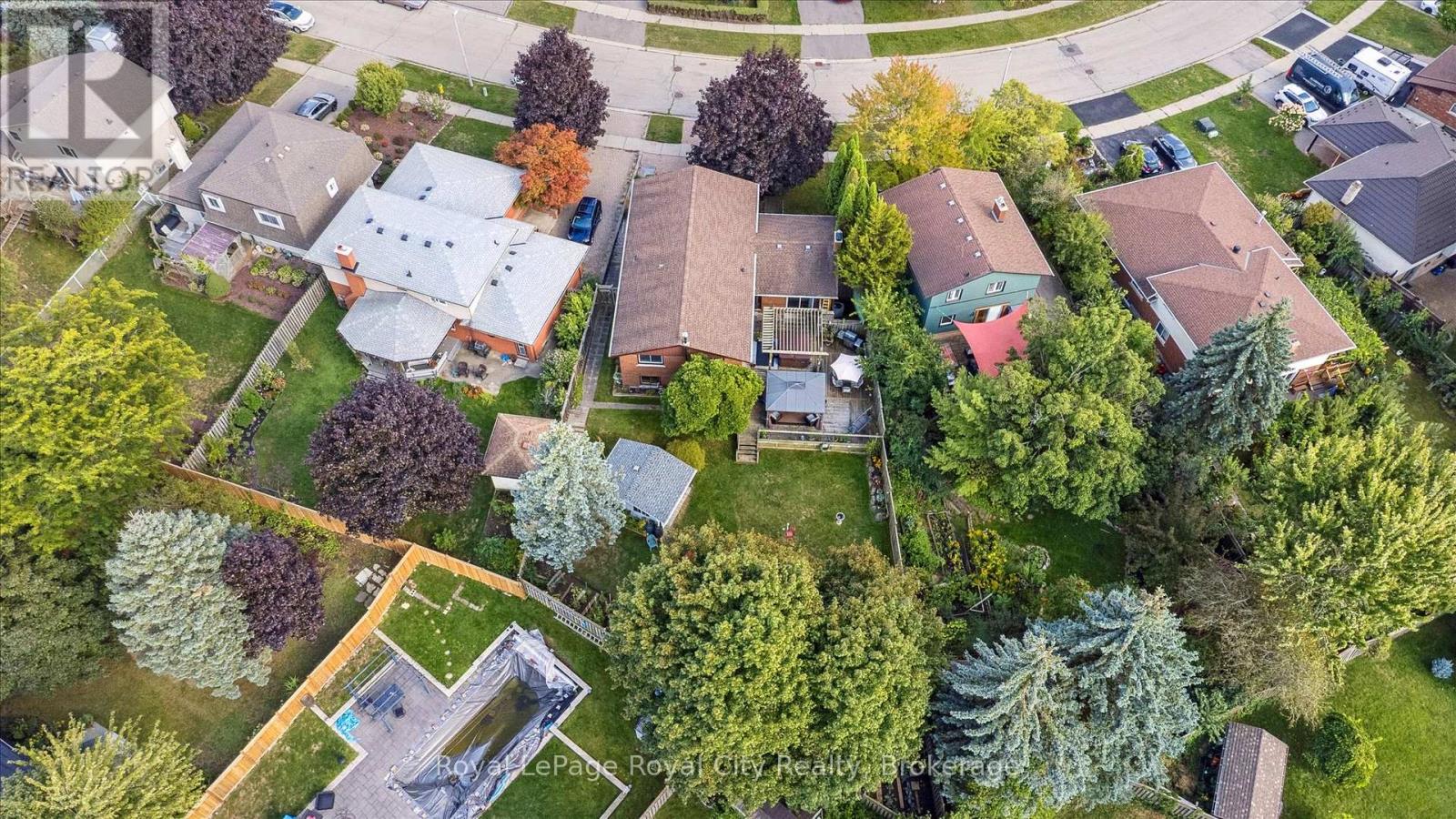 Photo 43 of 28 Wimbledon Road, Guelph ON