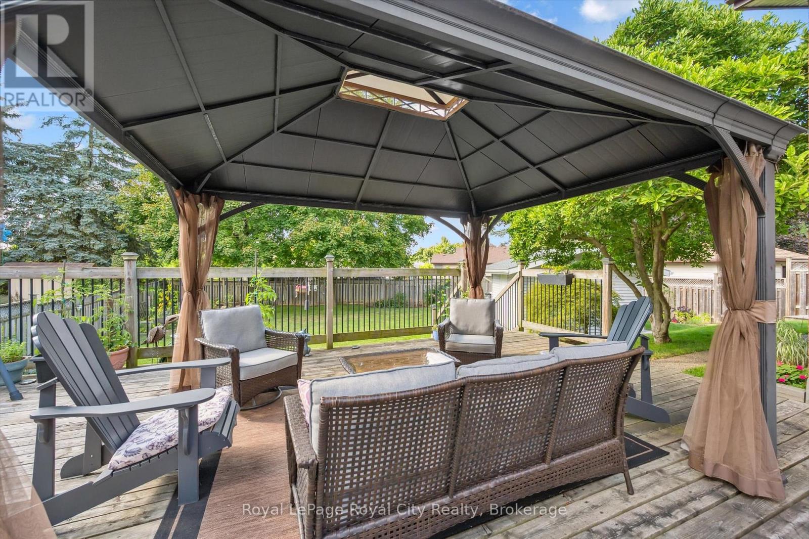 Photo 41 of 28 Wimbledon Road, Guelph ON