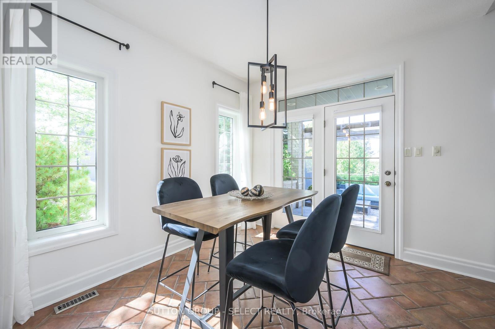 Photo 11 of 1186 Aintree Road, London North ON