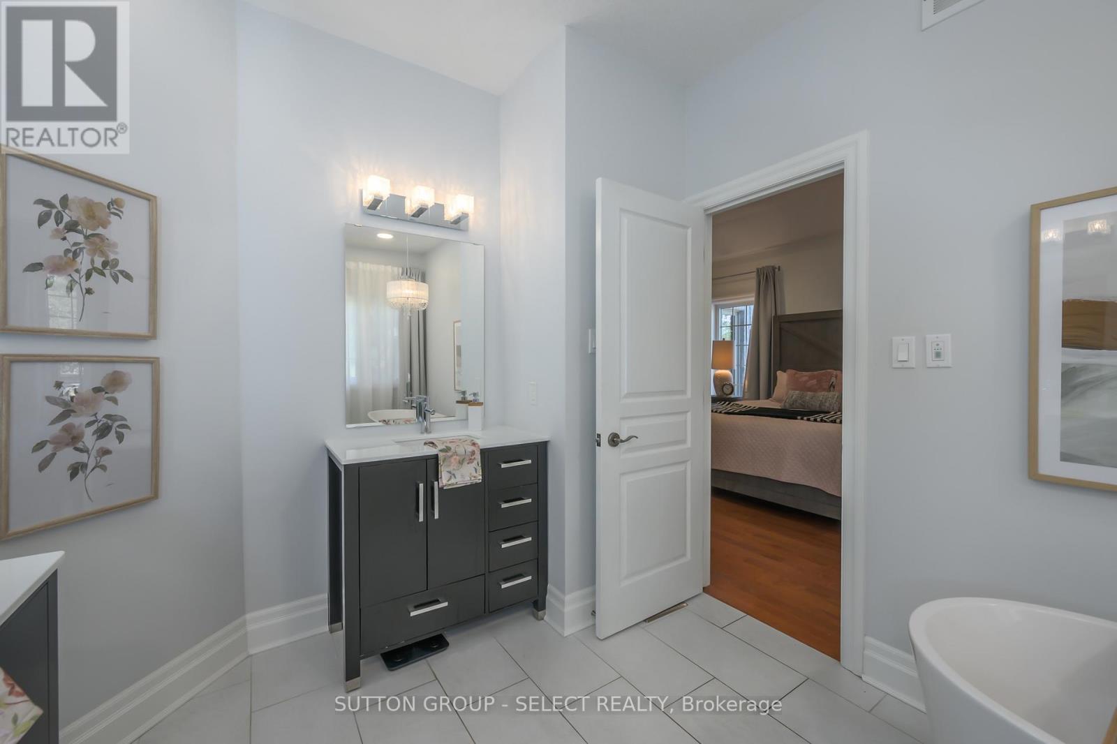 Photo 19 of 1186 Aintree Road, London North ON