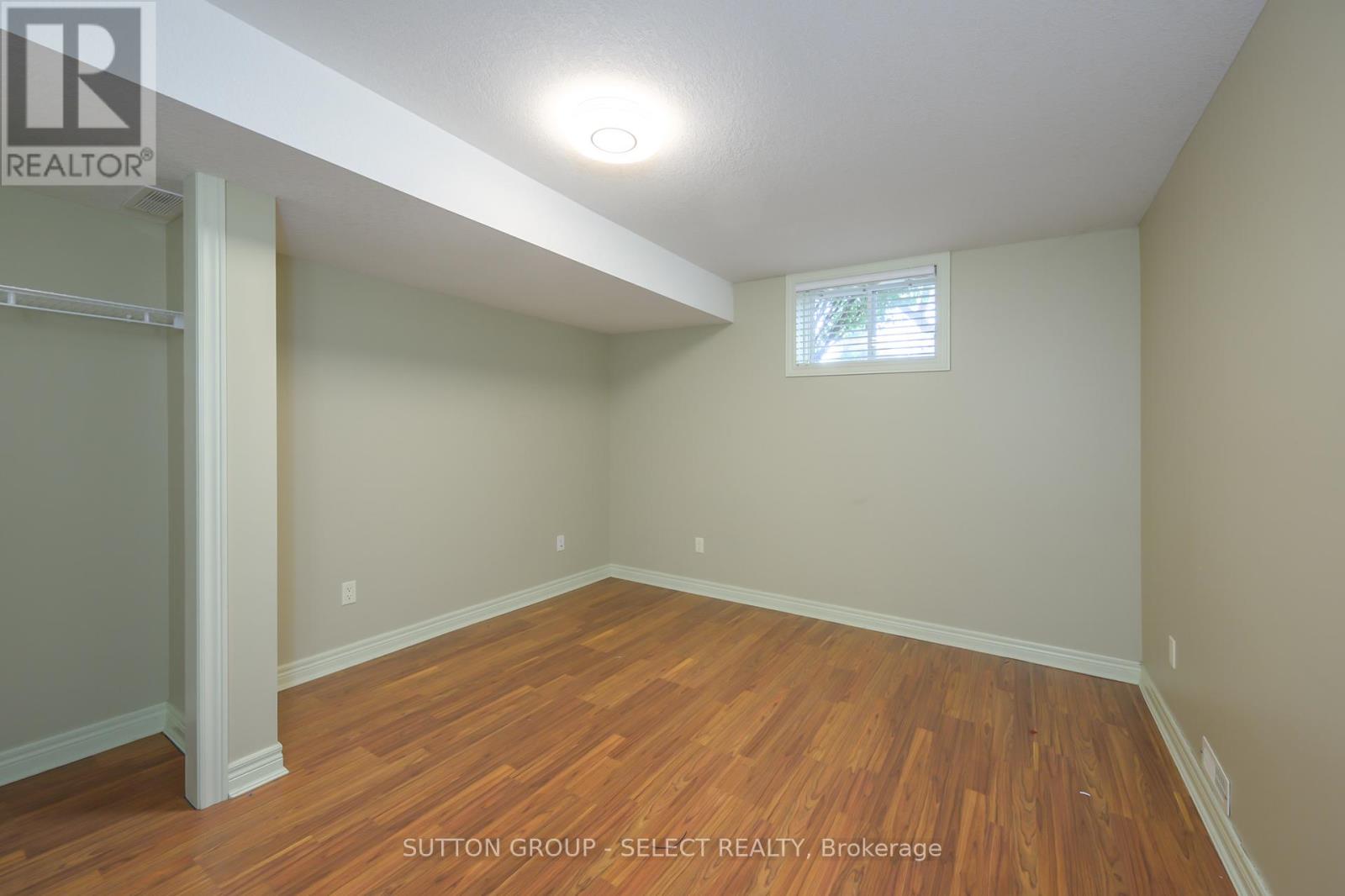 Photo 27 of 1186 Aintree Road, London North ON