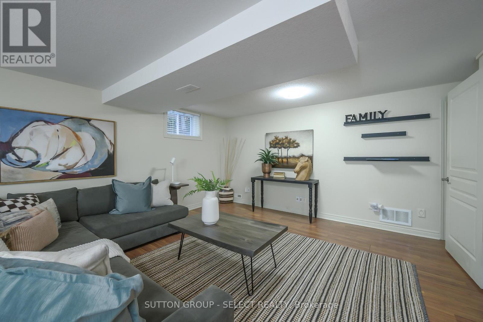 Photo 25 of 1186 Aintree Road, London North ON