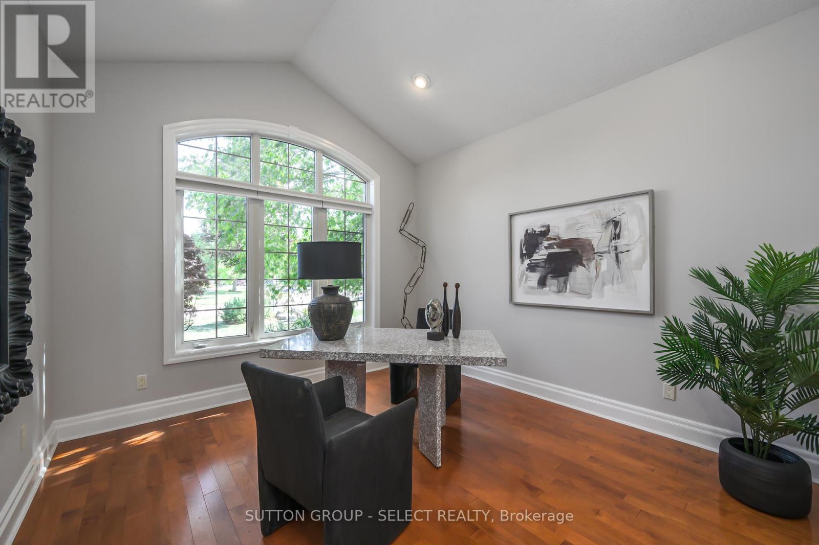 Photo 5 of 1186 Aintree Road, London North ON