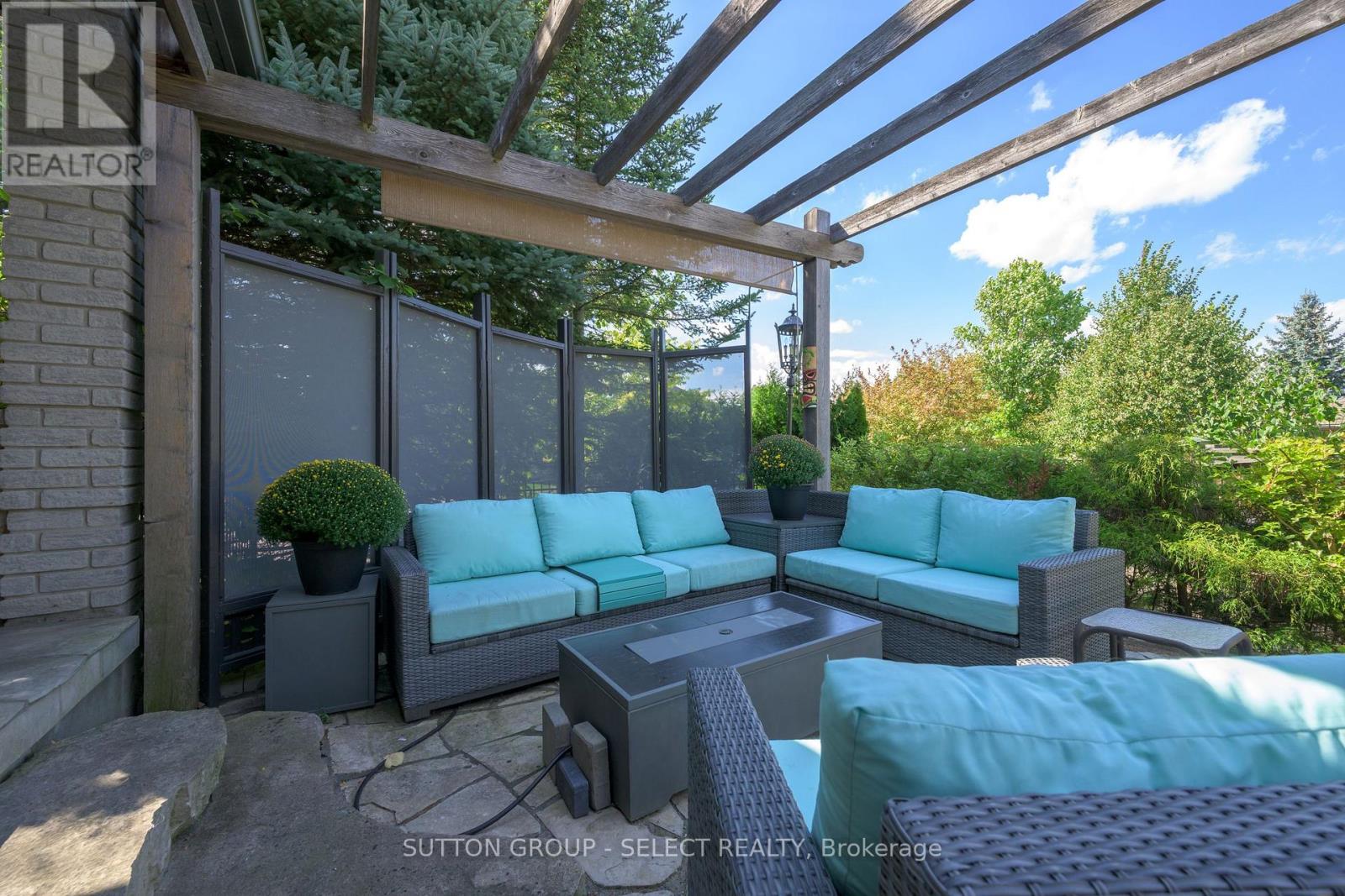 Photo 33 of 1186 Aintree Road, London North ON