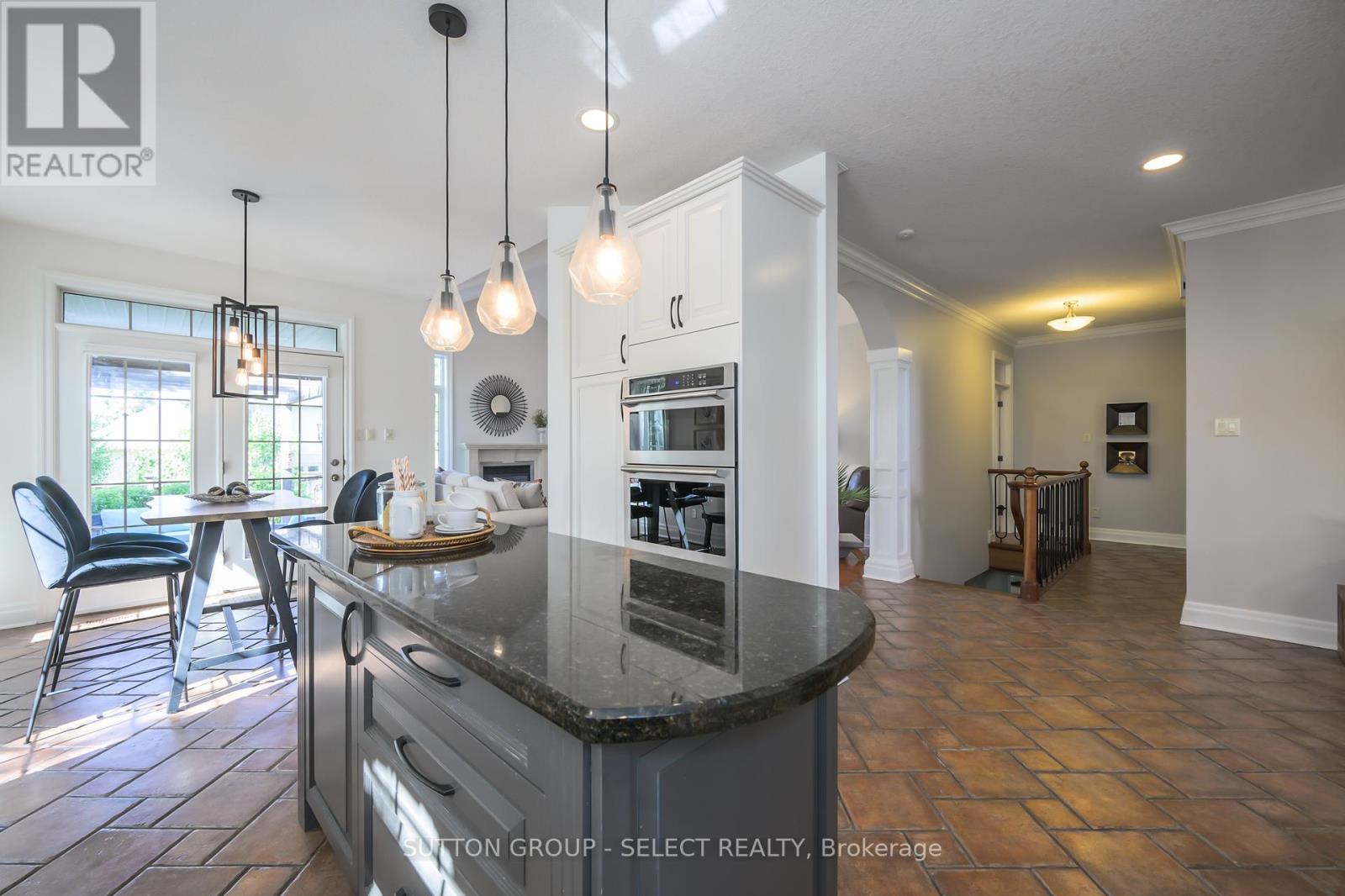 Photo 9 of 1186 Aintree Road, London North ON
