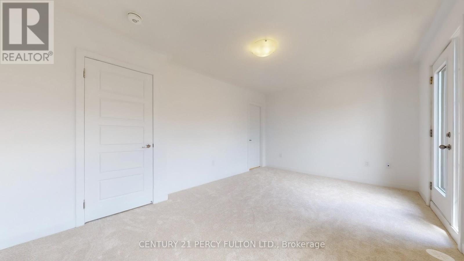 Photo 16 of 29 Calloway Way, Whitby ON
