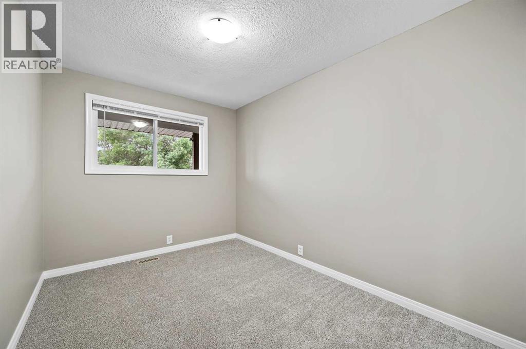 Photo 20 of 5704 18 Avenue Ne, Calgary AB