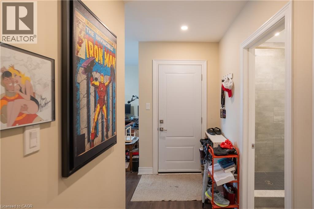 Photo 14 of 1 Livingston Avenue, Grimsby ON