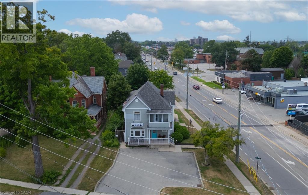 Photo 2 of 1 Livingston Avenue, Grimsby ON