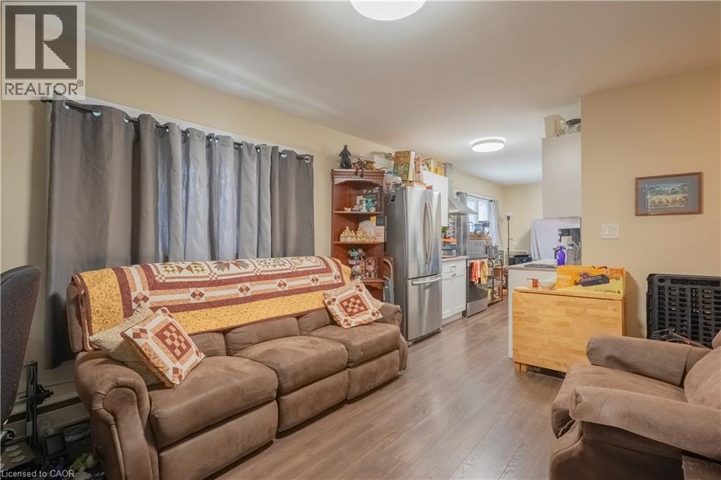 Photo 20 of 1 Livingston Avenue, Grimsby ON