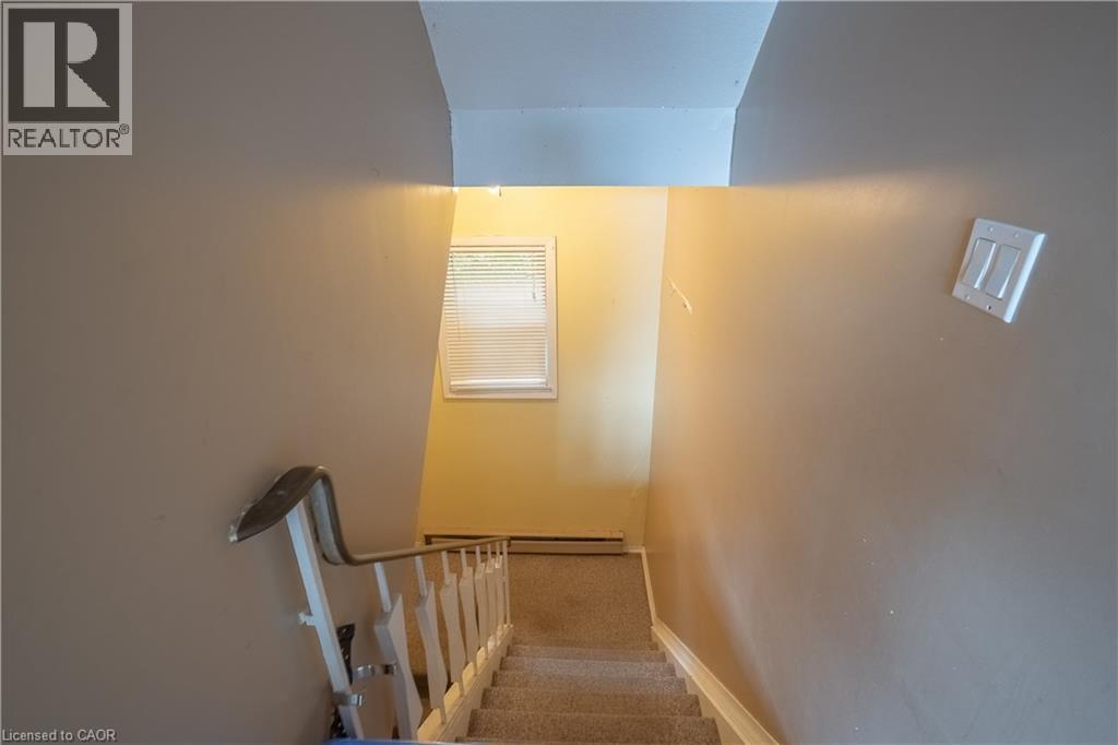 Photo 26 of 1 Livingston Avenue, Grimsby ON