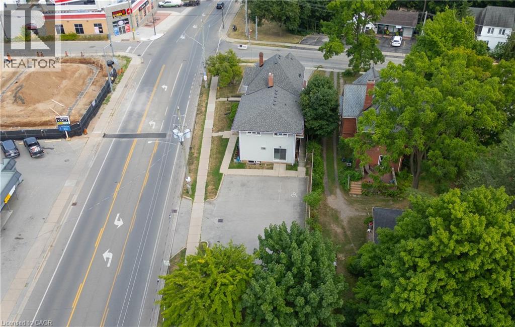 Photo 3 of 1 Livingston Avenue, Grimsby ON