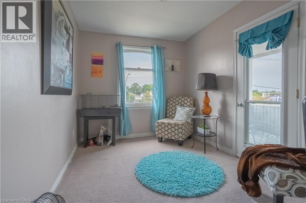 Photo 39 of 1 Livingston Avenue, Grimsby ON