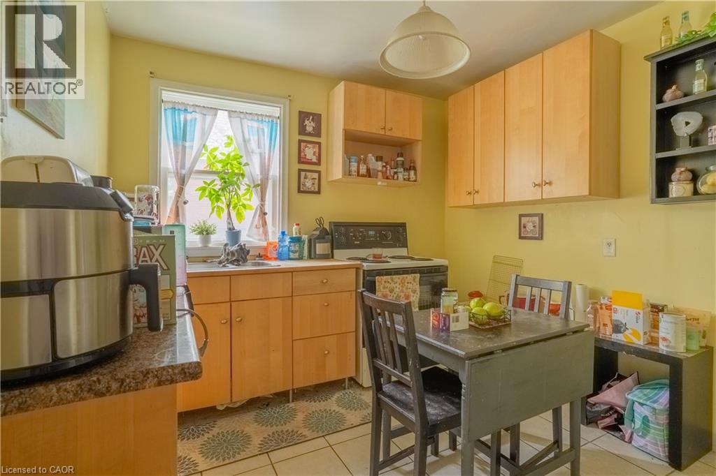 Photo 42 of 1 Livingston Avenue, Grimsby ON