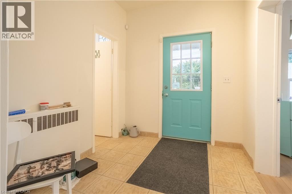 Photo 47 of 1 Livingston Avenue, Grimsby ON