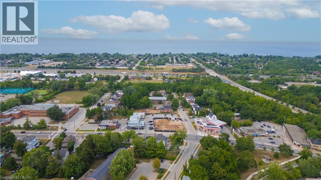 Photo 7 of 1 Livingston Avenue, Grimsby ON