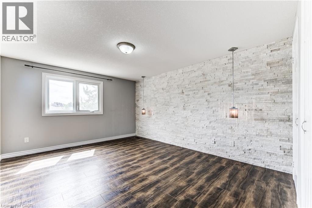 Photo 35 of 3 Westview Crescent, Kitchener ON