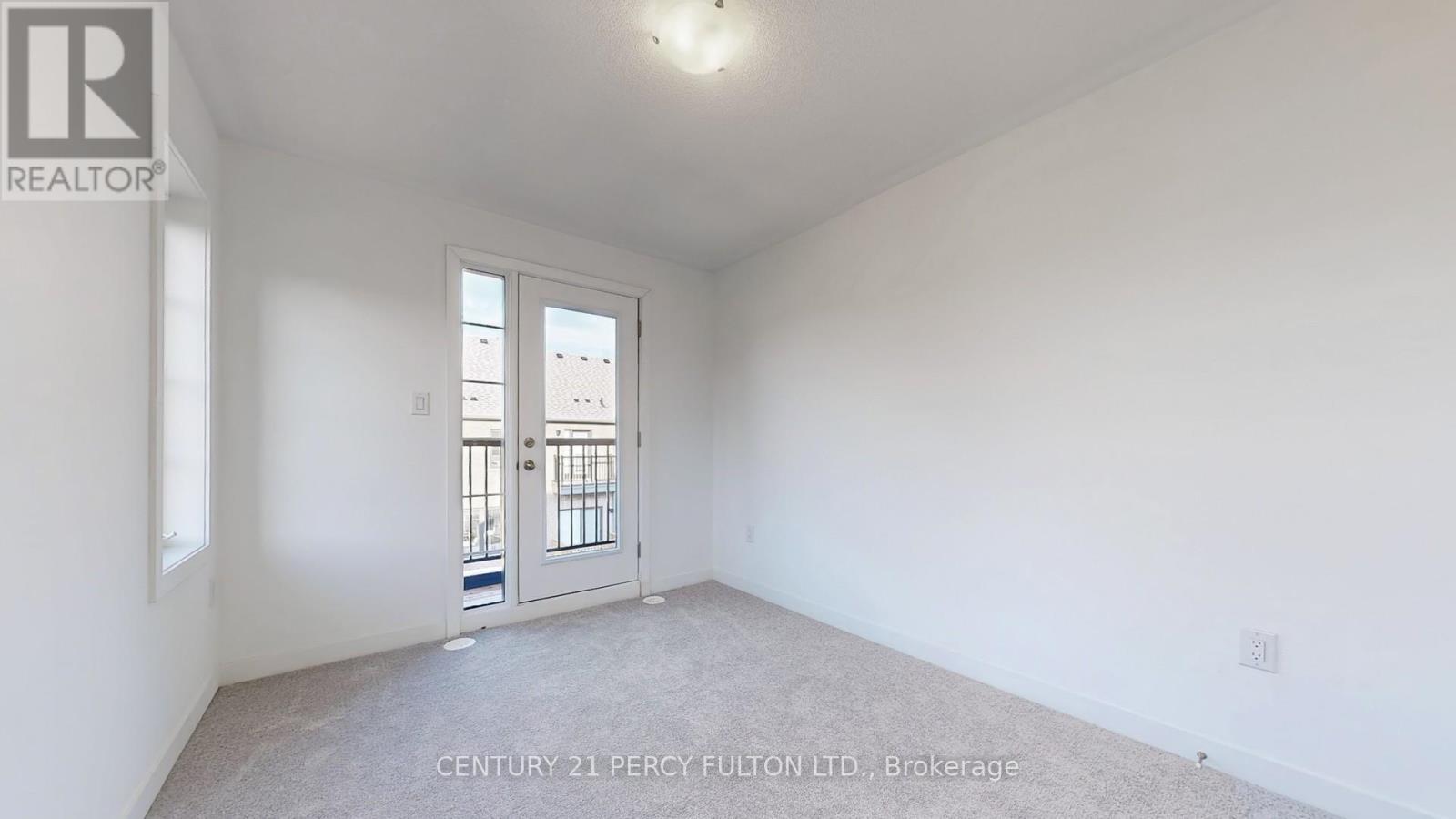 Photo 24 of 29 Calloway Way, Whitby ON