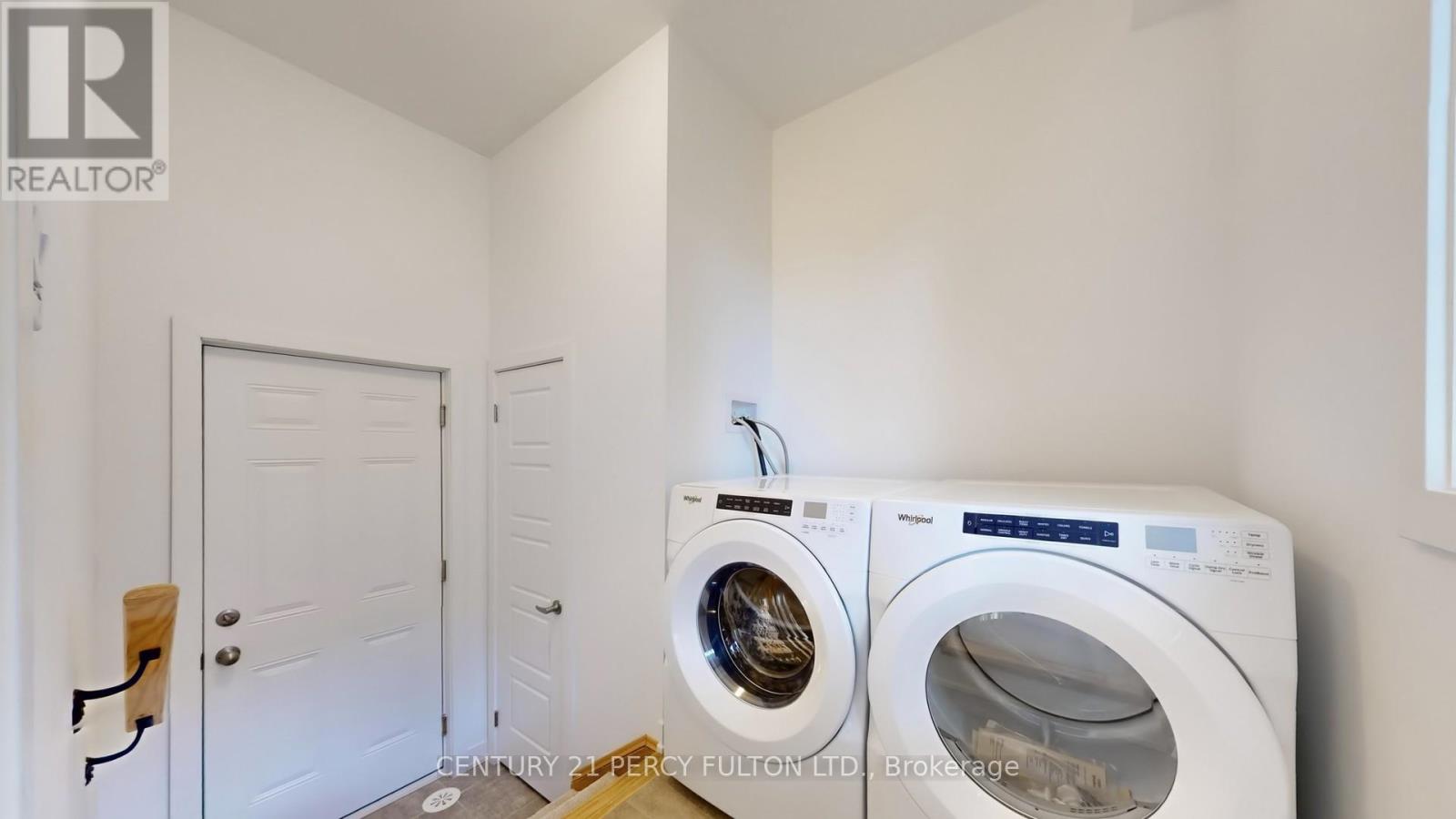 Photo 31 of 29 Calloway Way, Whitby ON