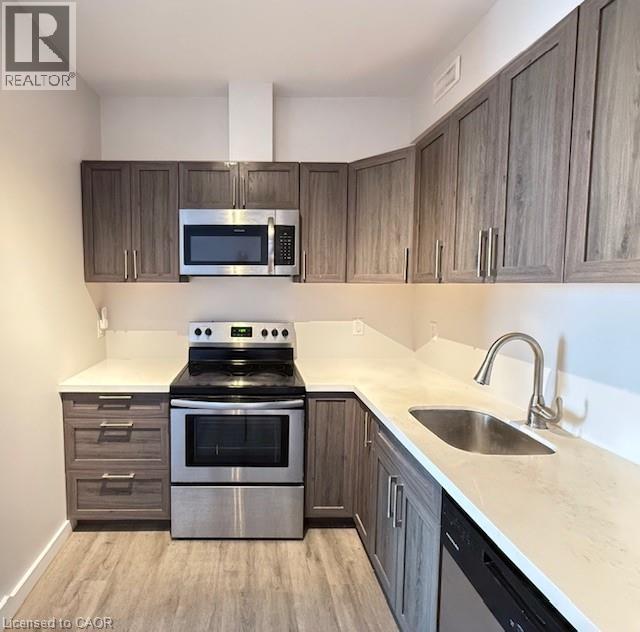 Photo 4 of 161 Wellington Street N Unit 201, Hamilton ON