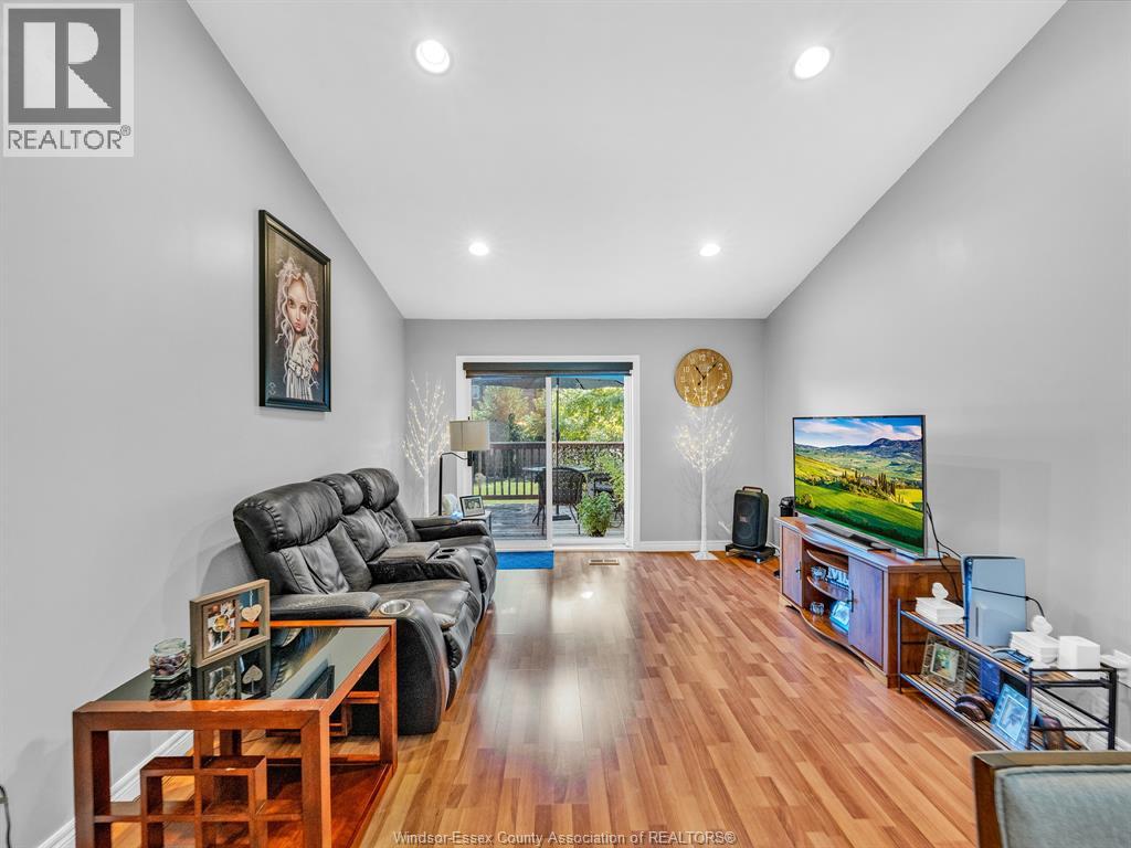 Photo 13 of 29 Anfred Street, Leamington ON