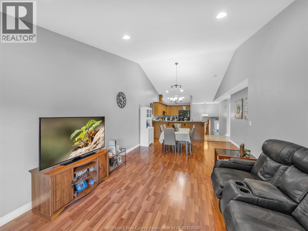 Photo 14 of 29 Anfred Street, Leamington ON
