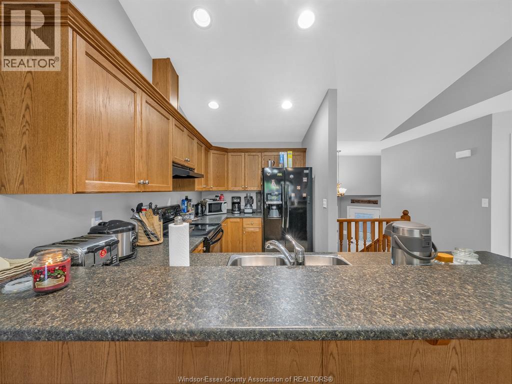 Photo 7 of 29 Anfred Street, Leamington ON