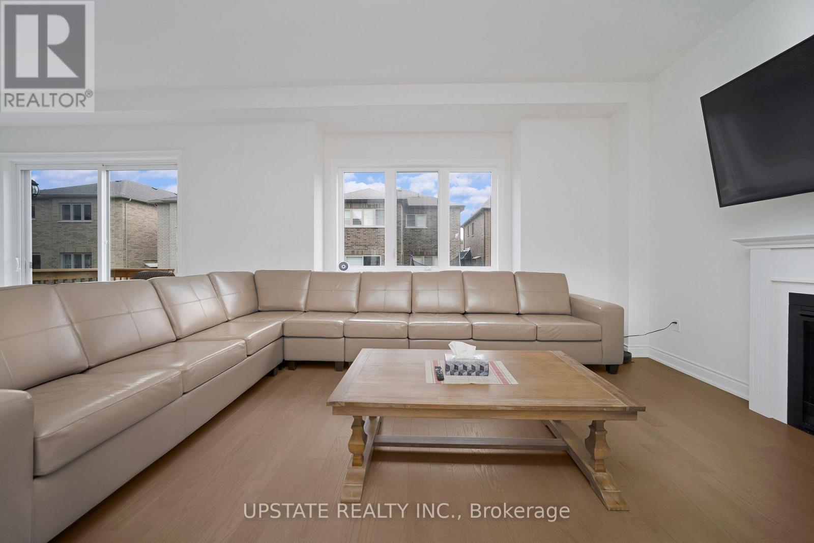 Photo 11 of 7 James Walker Avenue, Caledon ON