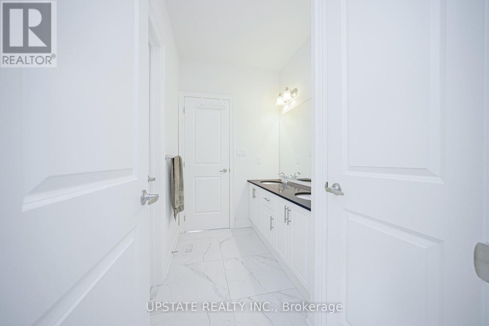 Photo 32 of 7 James Walker Avenue, Caledon ON