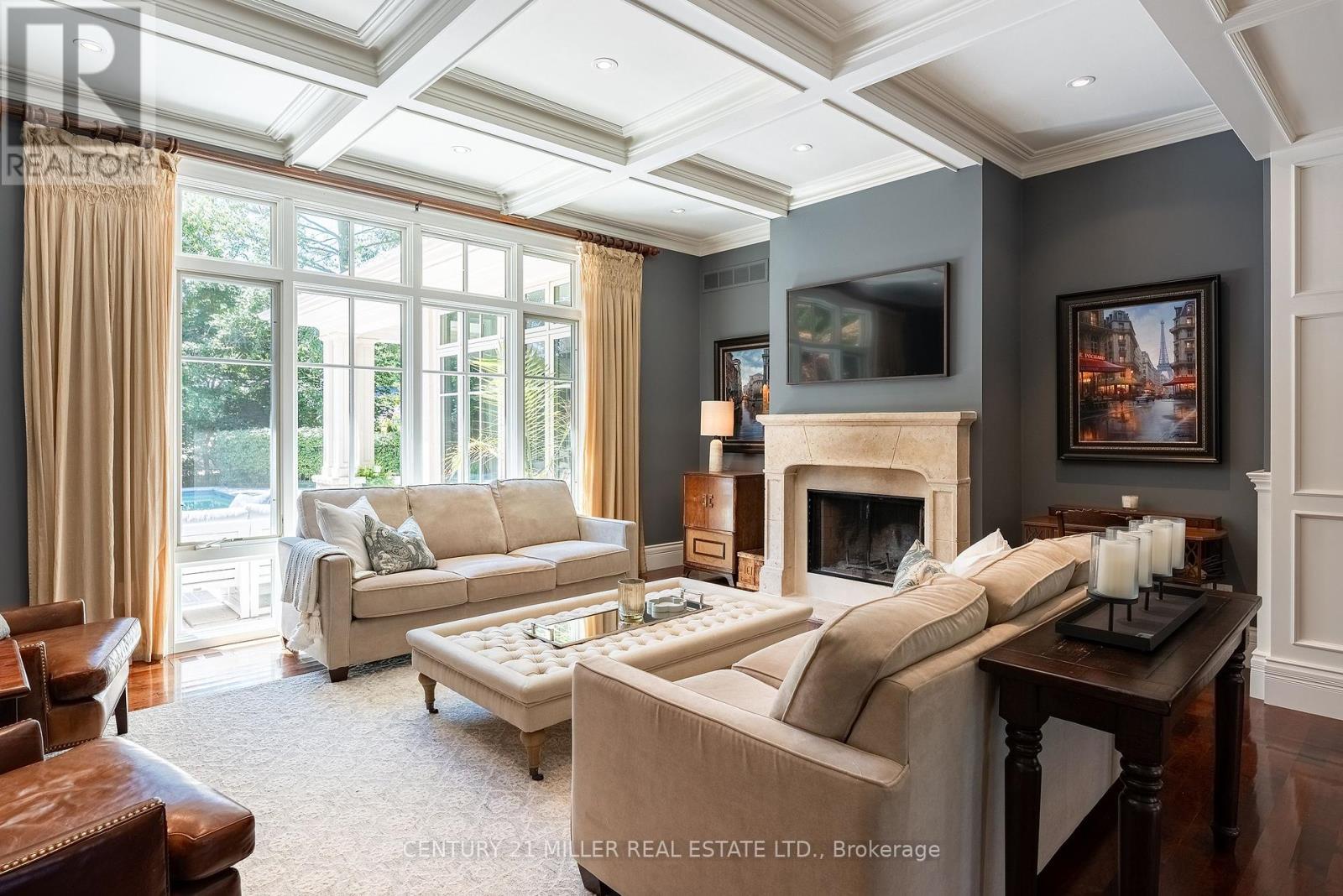 Photo 6 of 38 Shorewood Place, Oakville ON